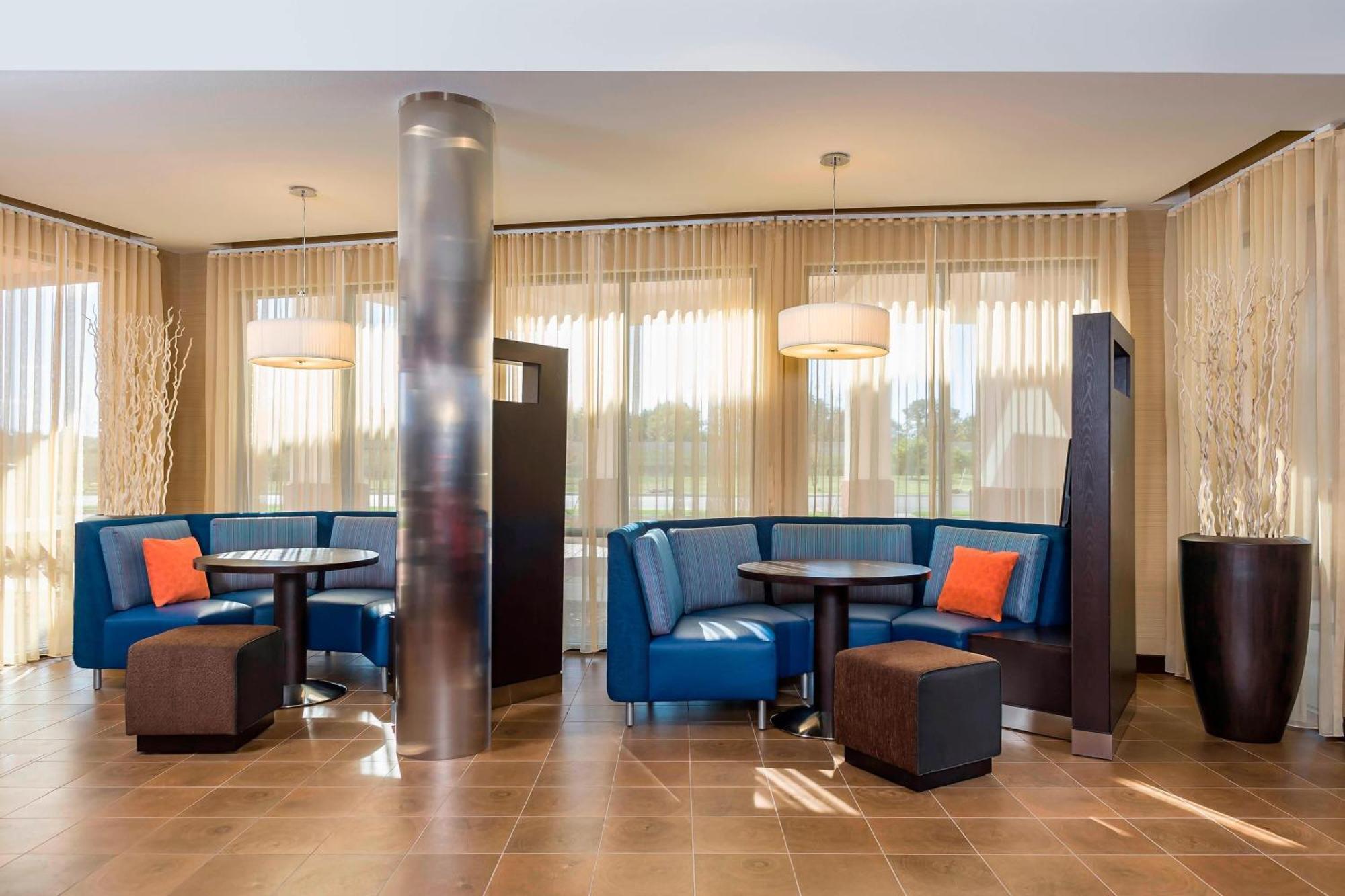 Courtyard By Marriott Kalamazoo Portage Exteriör bild