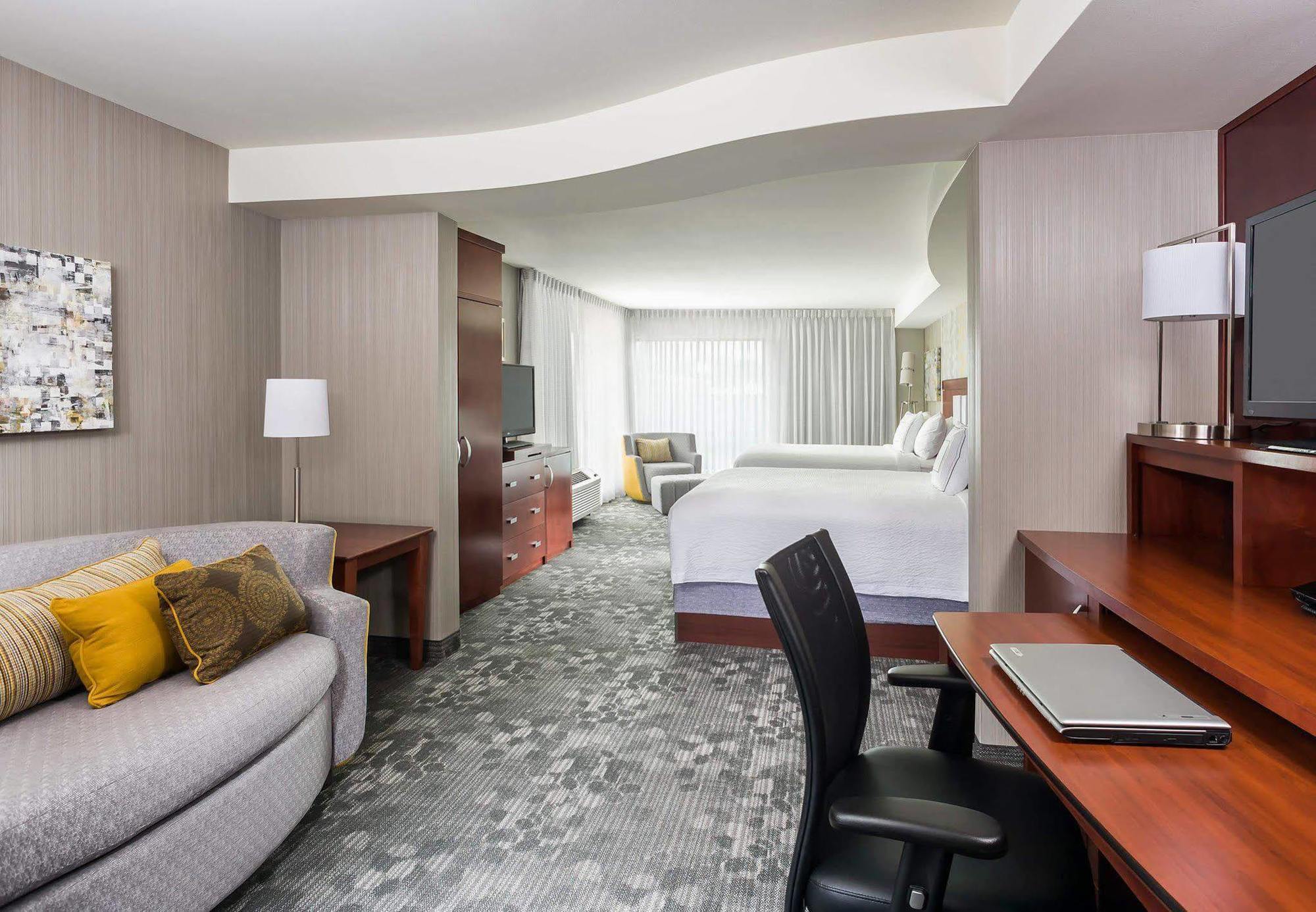 Courtyard By Marriott Kalamazoo Portage Exteriör bild