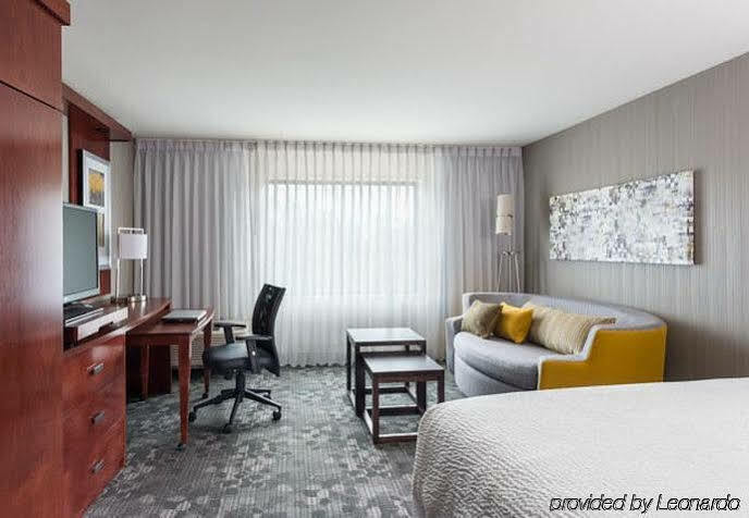 Courtyard By Marriott Kalamazoo Portage Exteriör bild